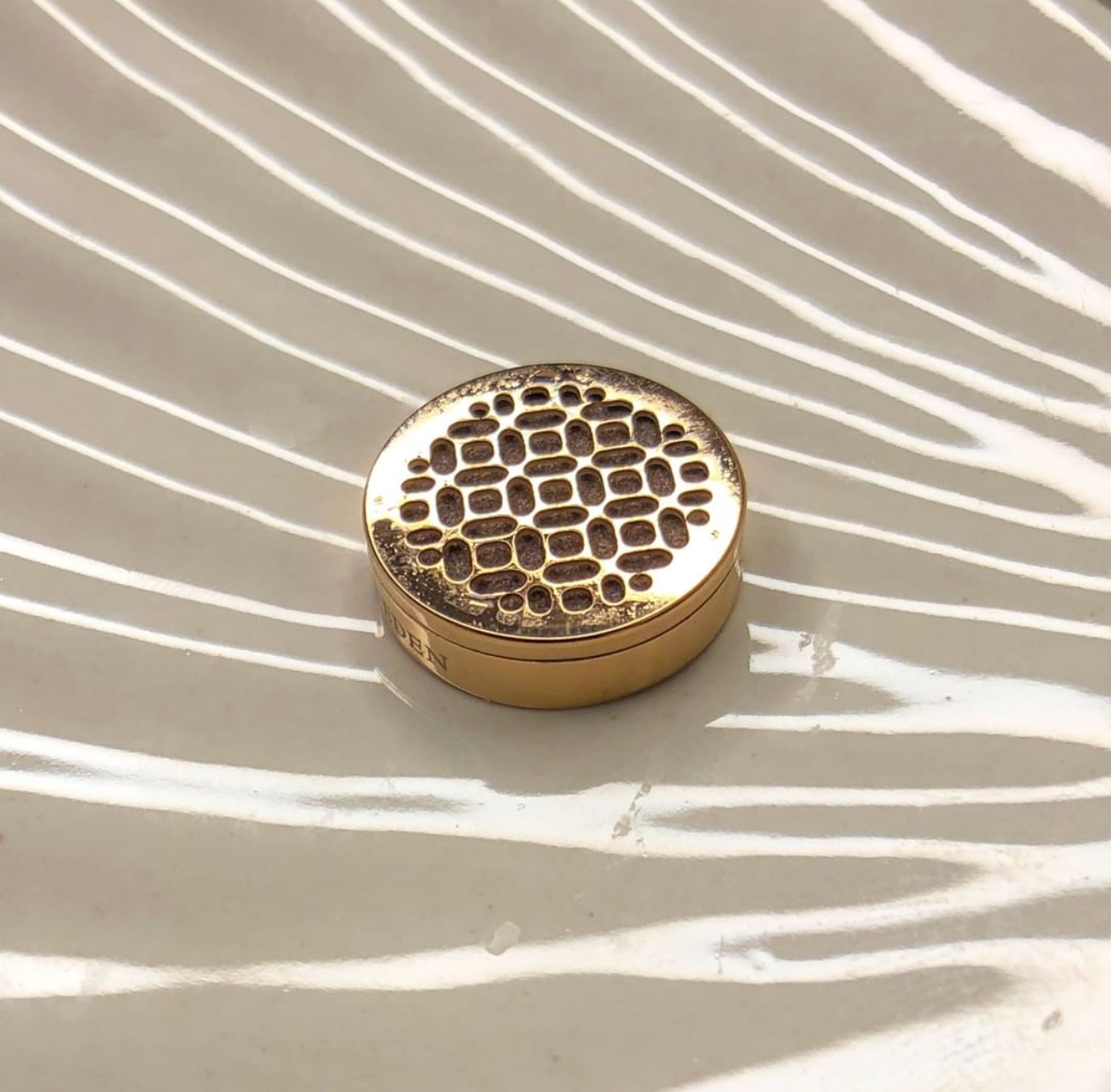 Maryna - Diffuser Clip Bodhi Tree Gold